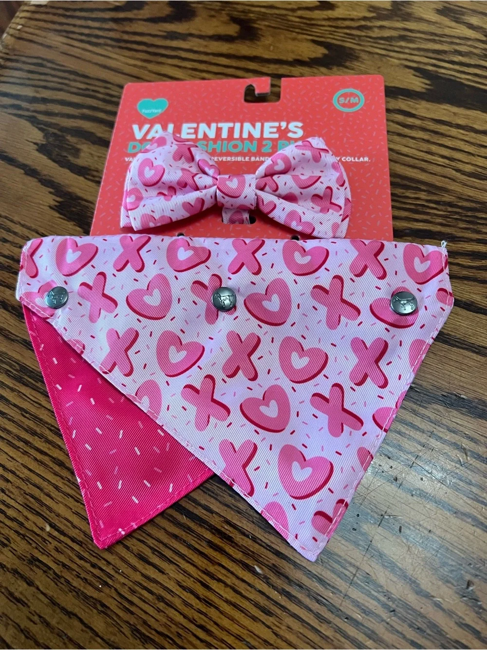 FuzzYard Valentine's Pink Heart Bow Tie & Bandana Set for Dogs